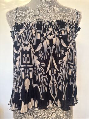 Women’s Black & White Patterned Pleated Camisole Top